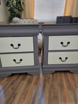 (2) End tables