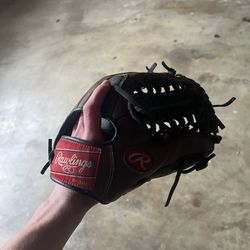 Rawlings Baseball Glove
