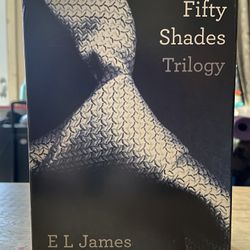 Fifty Shades Trilogy Paperback Box Set - E.L. James 
