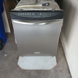 Frigidaire Professional Series Dishwasher