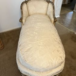 Vintage Louis XV Chaise 