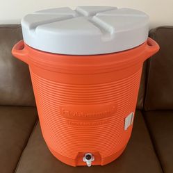 Rubbermaid 10 Gallon Water Cooler