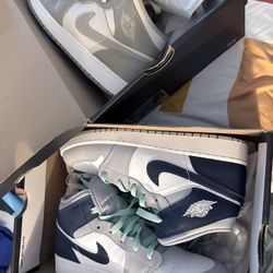 Kids Size 7 Shoes 