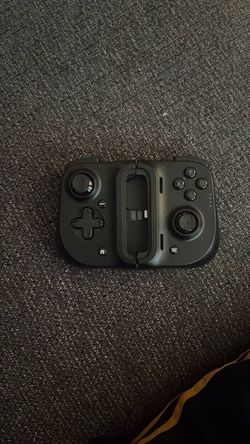 Black Mobile Gaming Controller with Phone Clip
