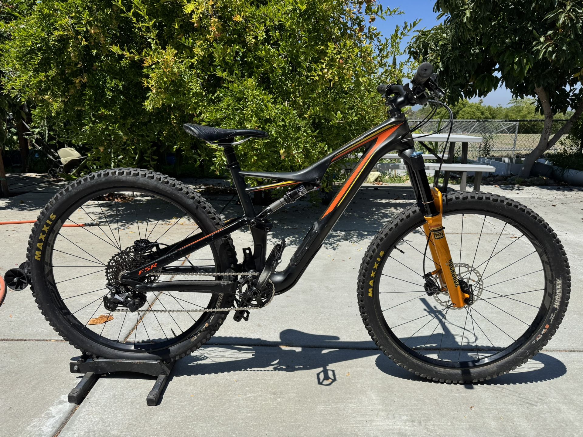 SPECIALIZED STUMPJUMPER READY TO RUN