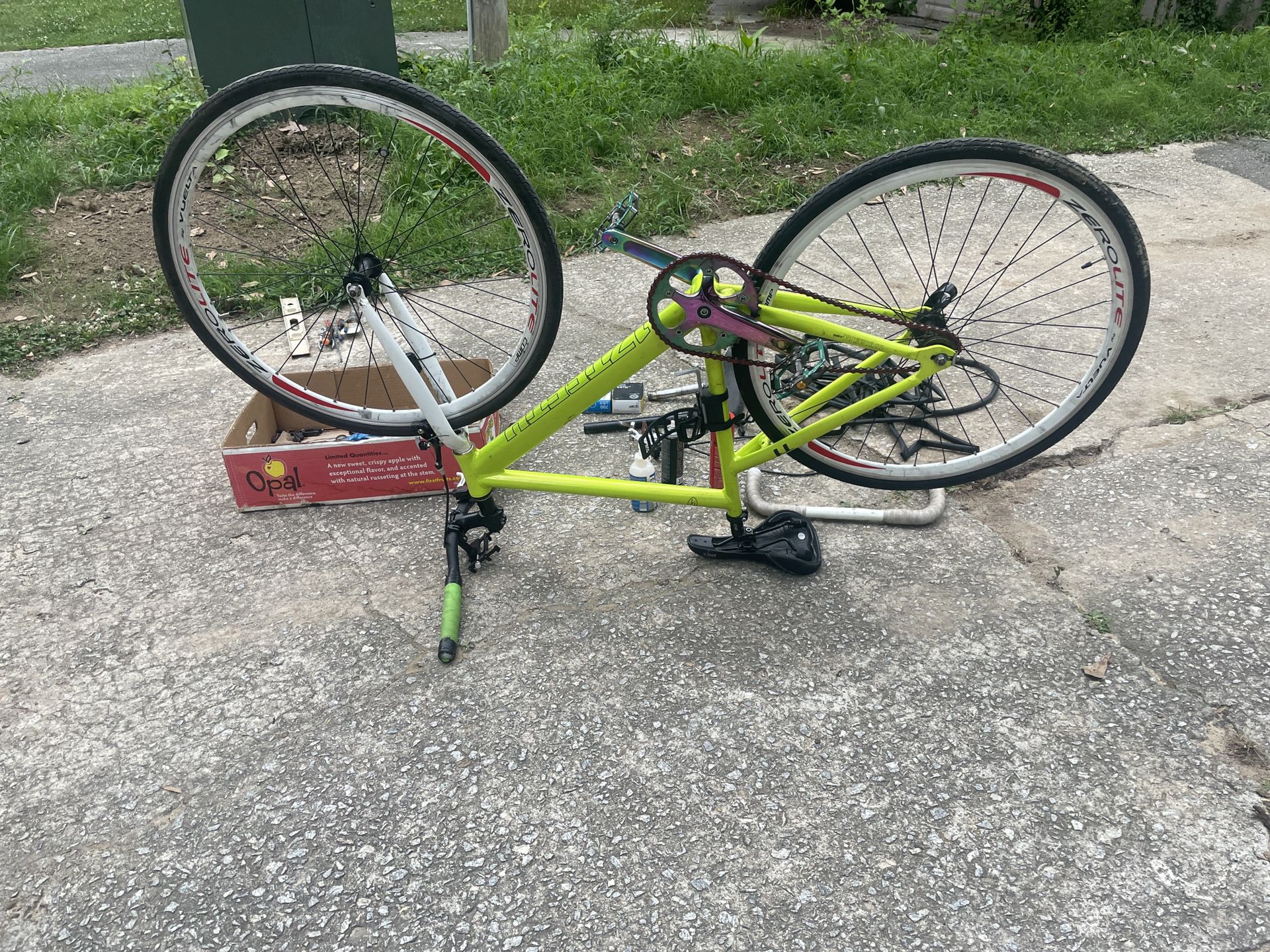 kerne psykologi nødvendig 17teeth T1 Frame Custom Bicycle With Accessories for Sale in Austell, GA -  OfferUp
