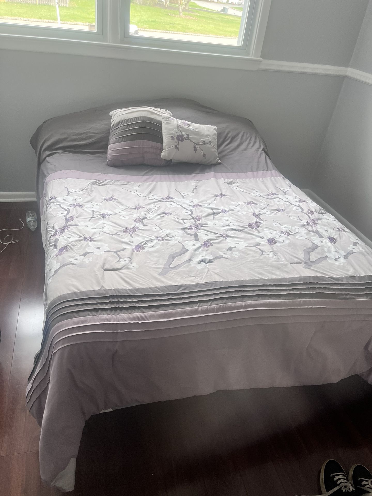 Double Mattress And Rails