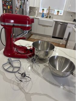 KitchenAid Professional 5 Plus stand mixer