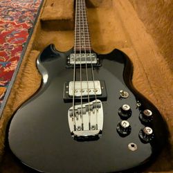 Vintage 1974 Guild Jetstar 11 Bass Guitar 