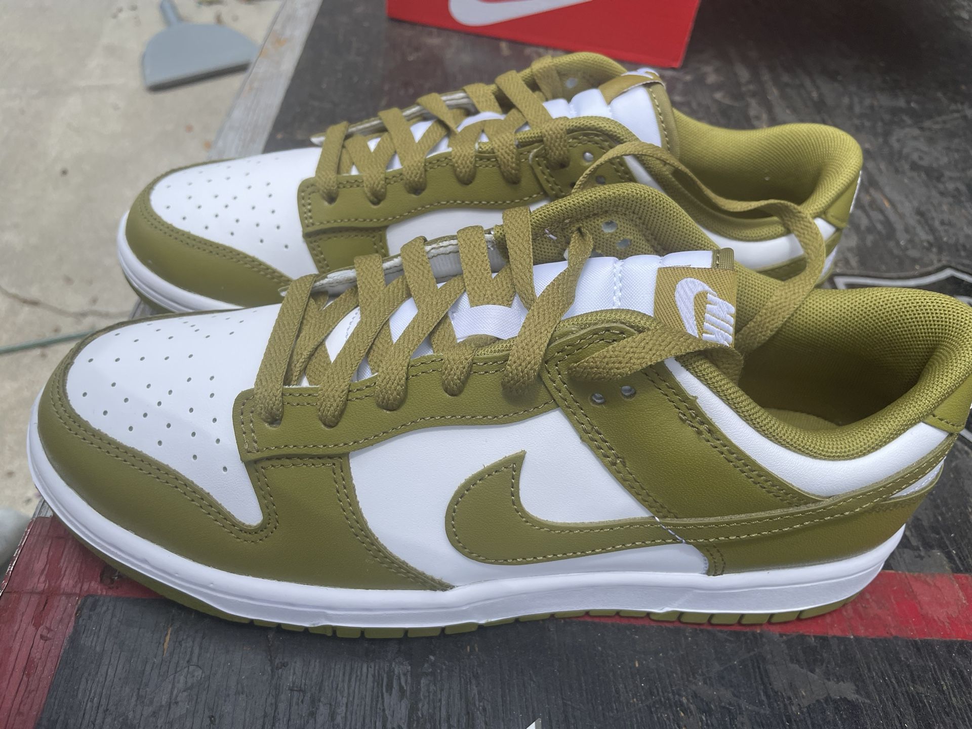 Nike Dunk Low Retro “Pacific Moss”