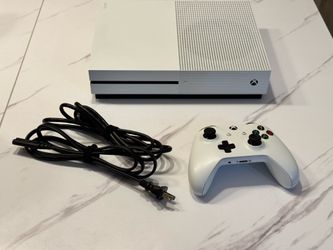 Xbox One S 1TB Console Bundle (Cables + Controller) - Works Great
