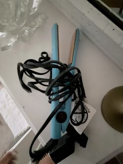 CHI Hair straightener
