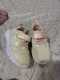 Size 6 Girl Shoe 