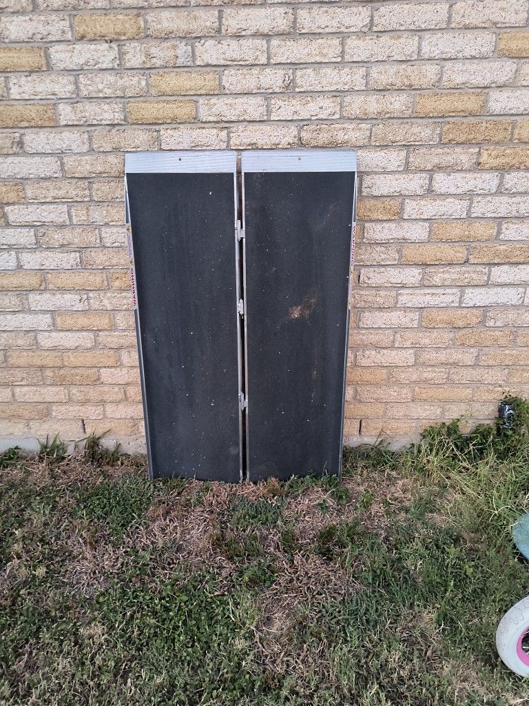 Metal Wheelchair Ramp