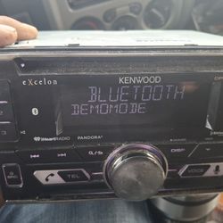 STEREO KENWOOD EXCELON CD AUX USB BLUETOOTH CAMBIA DE DIFERENTES COLORES GOOD CONDICIÓN ABLO ESPAÑOL 