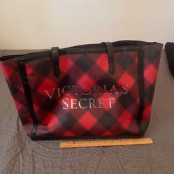 Excellent Condition Authentic Women Purses 