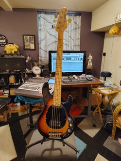 Sterling by Music Man Ray34ca 5 string bass guitar