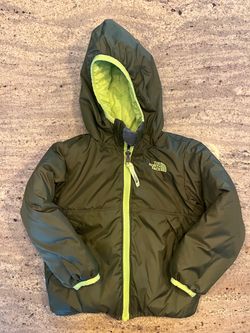 The North Face 3T Reversible  Moondoggy 550-Fill Down Jacket