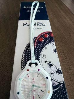 Swatch HUIT BLANC Royal Pop Watch
