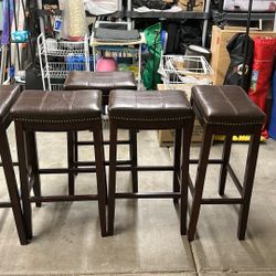 Island/Bar Stools