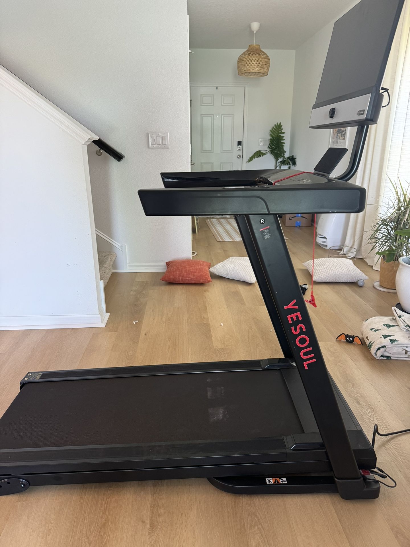 YESOUL Treadmill Like New!