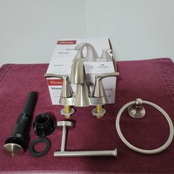 BRUSHED NICKEL PFISTER BATHROOM FAUCET  WITH ACCESSORIES 