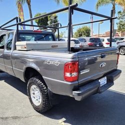 6 Foot Bed Ladder Rack & Tool Box 