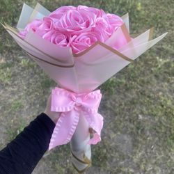 Ribbon rose bouquet