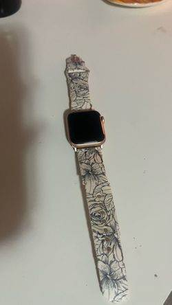 Rose gold apple watch series 4