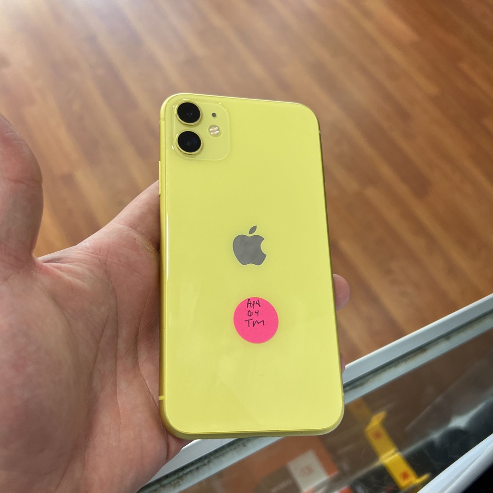 iphone 11 yellow metropcs