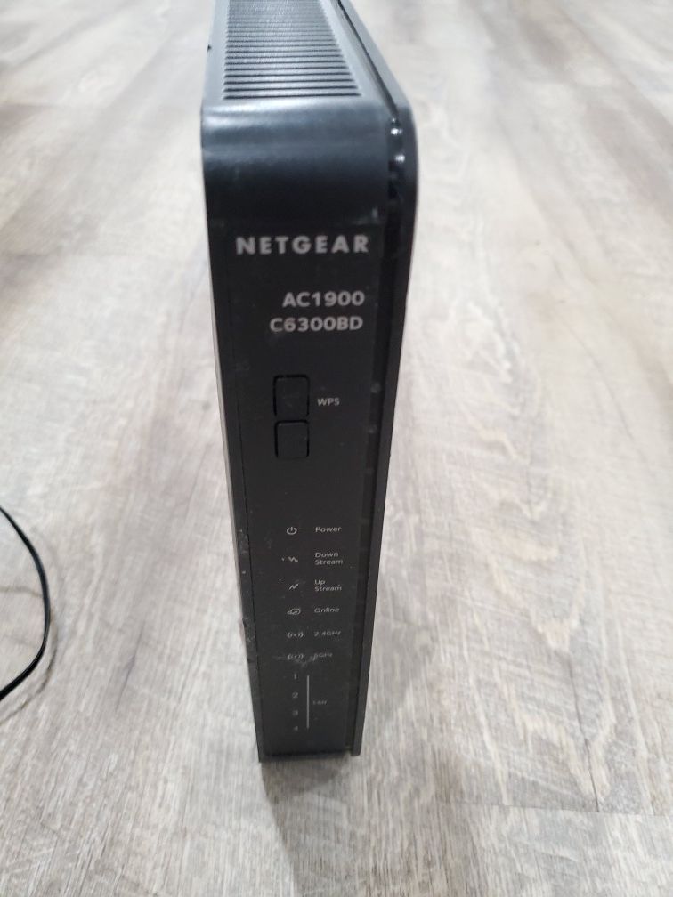 Netgear Docsis 3.0 Cable Modem dual band Router