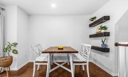 Kitchen table & chairs