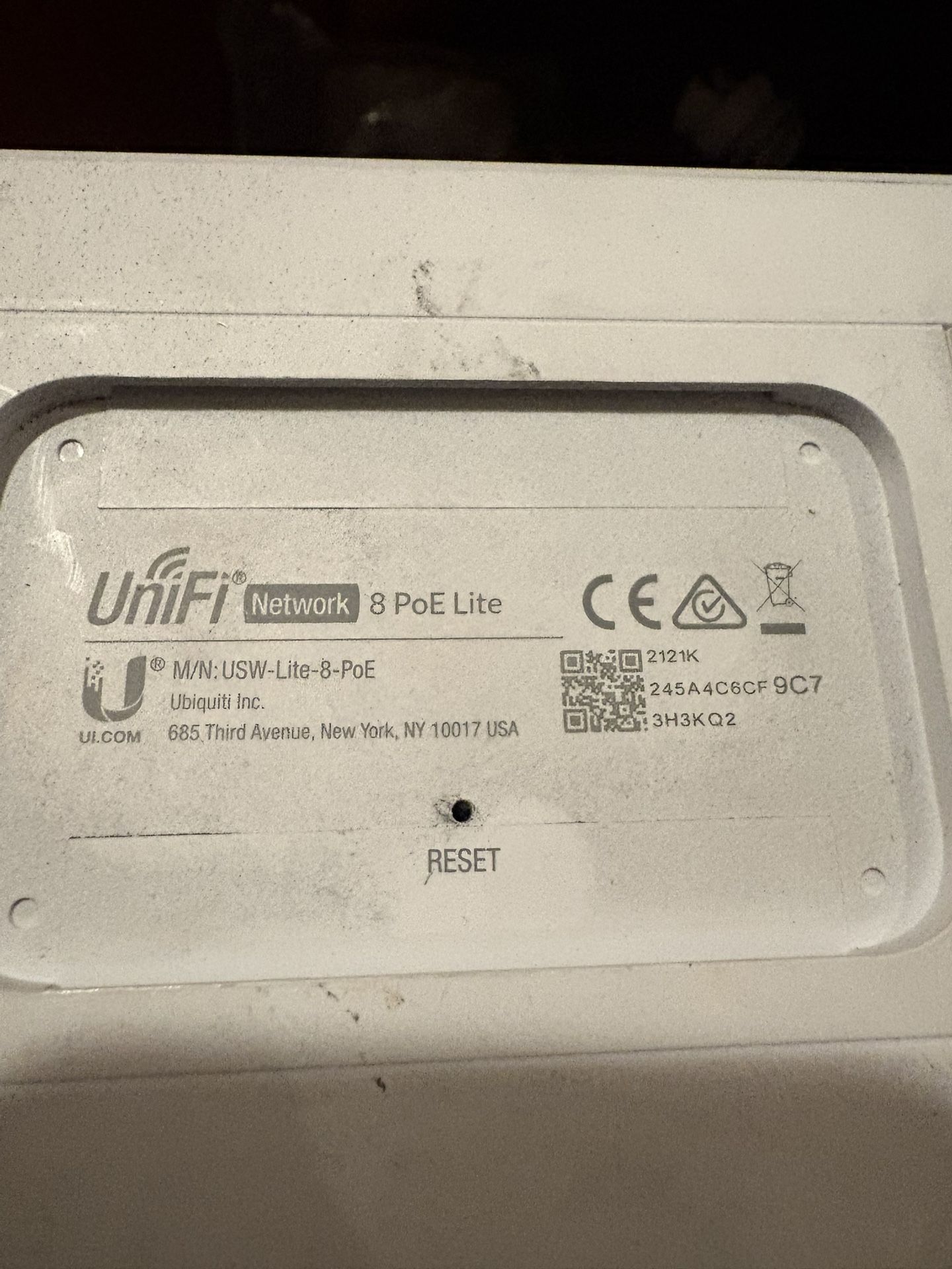 UniFi USW-Lite-8-PoE Switch (8-Port Managed Switch)