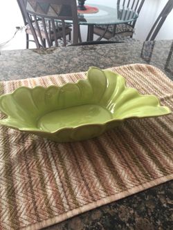 Green decorative plate