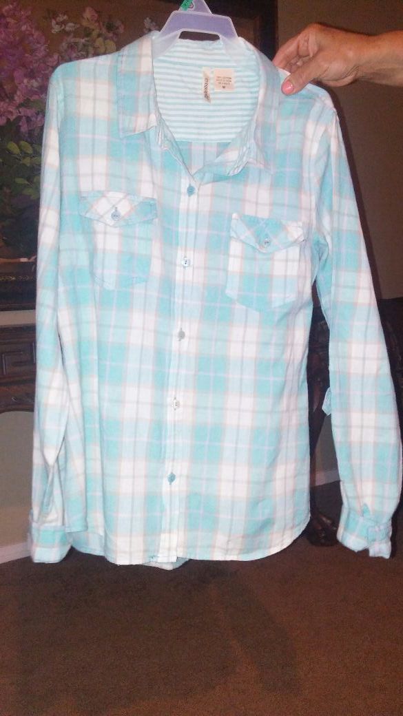 Boyfriend Fit Flannel for Sale in North Las Vegas, NV - OfferUp