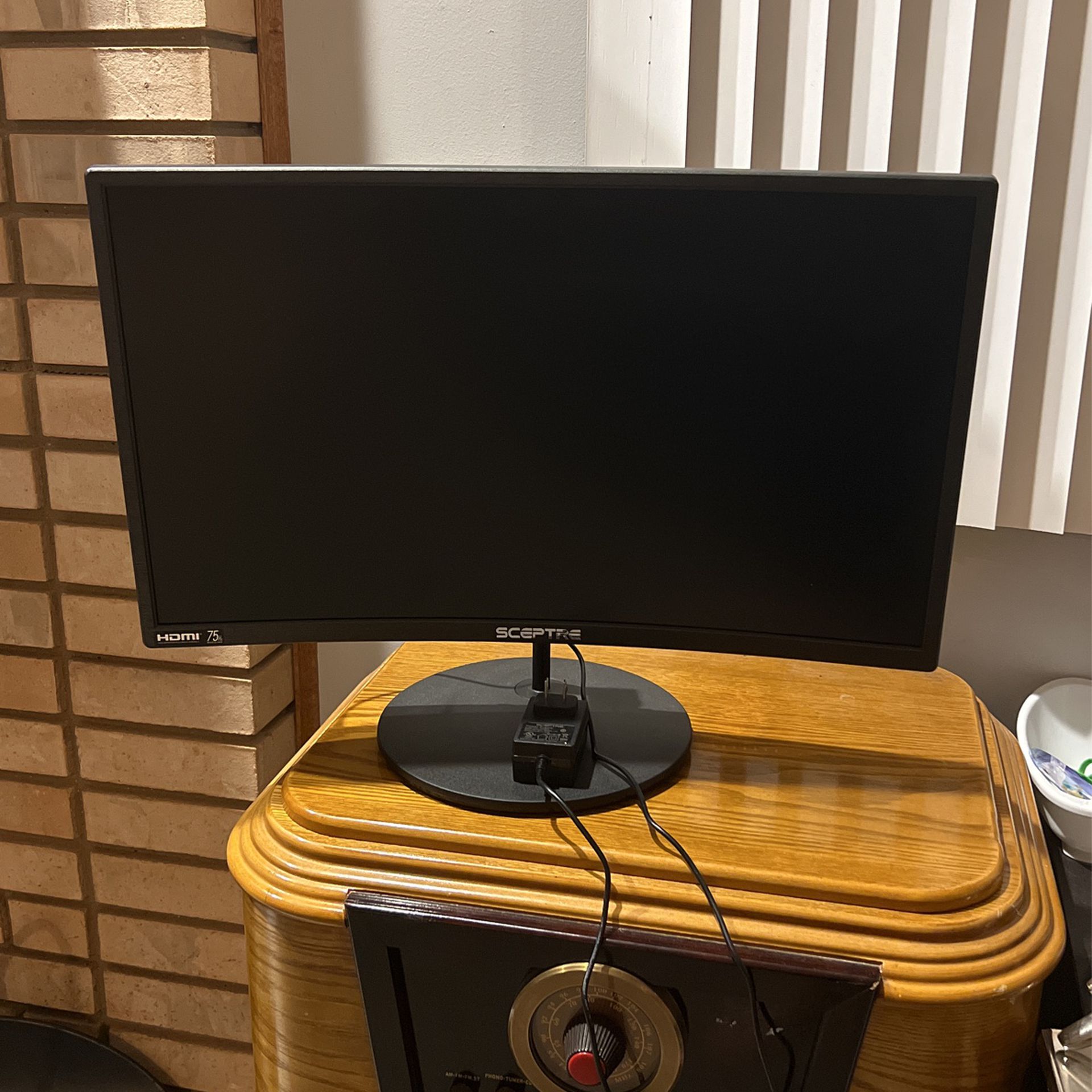 Sceptre Curved 24-inch Gaming Monitor 1080p 98% sRGB HDMI x2 VGA Build-in Speakers, Machine Black