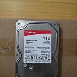 1TB toshiba high performance hard drive p300