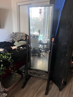 Mirror cassel moving black mirror designer fancy