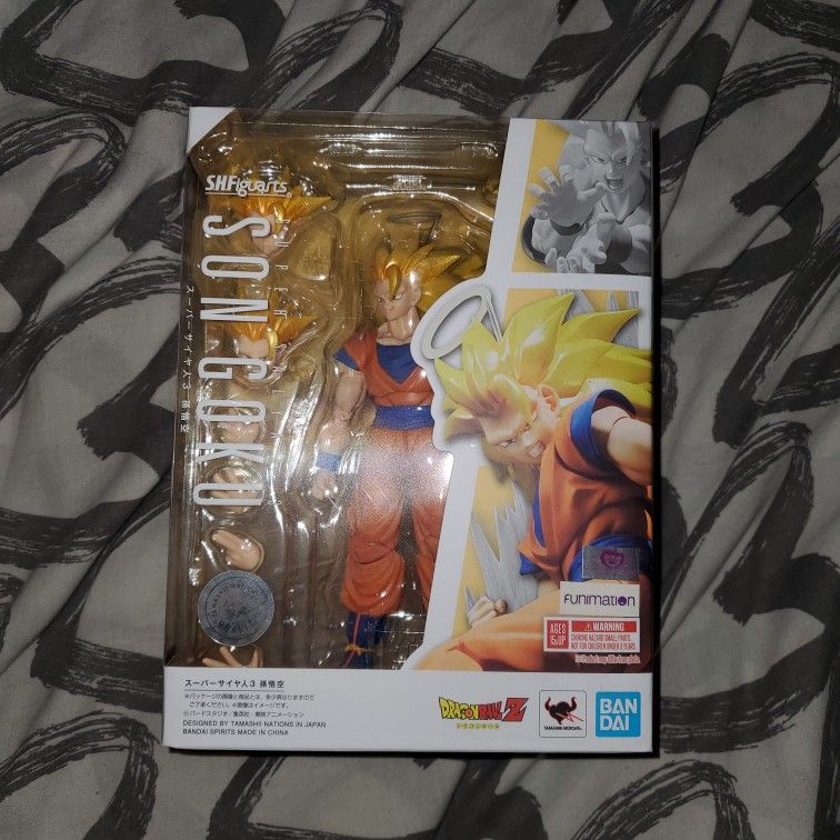 SH Figuarts SSJ3 Goku Dragon Ball Z Action Figure Complete Displayed