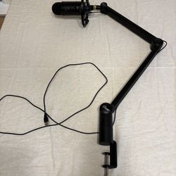 Blue Yeti Caster Microphone on Arm Bundle