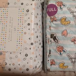 Two Full Sheet Sets (Flat Sheet, Fitted Sheet, Pillow Cases)