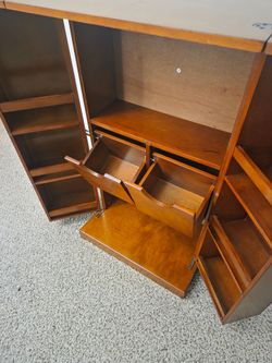 Bar cabinet