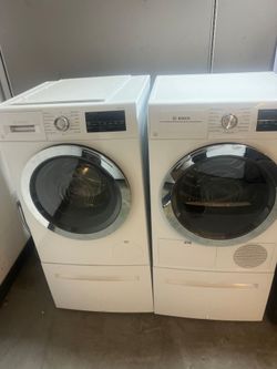 Bosch 800 Series Washer and Dryer Set