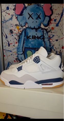 SB Navy Retro 4s