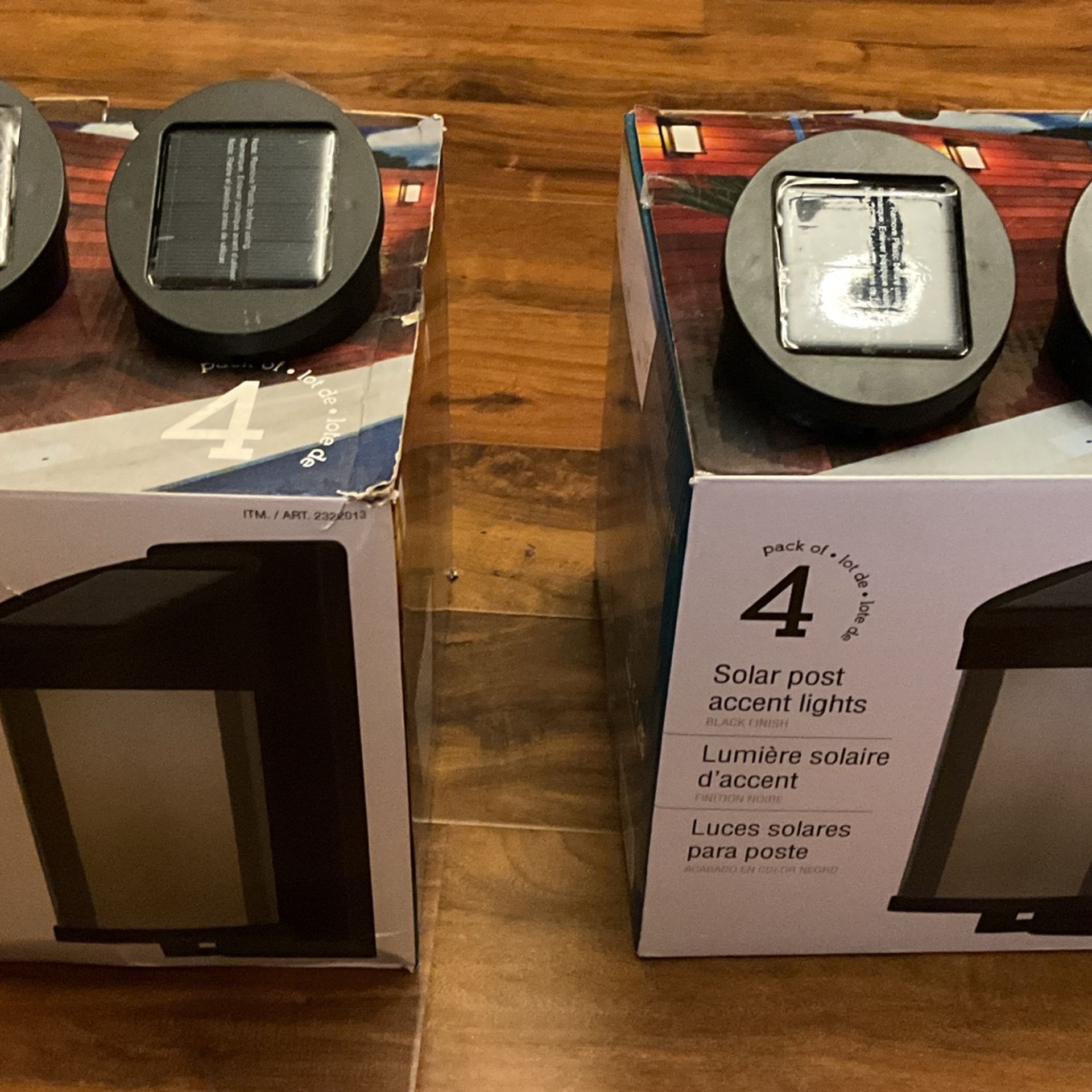 Solar Outdoor Wall Light 2x4 Pack 8 Lights Plus 4 Spare.