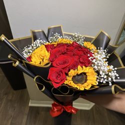 Rose And Sunflower Bouquet 