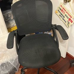 🔥 Office Chair – $20 (Pickup in Ozone Park)