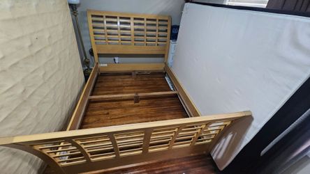 Cama queen size