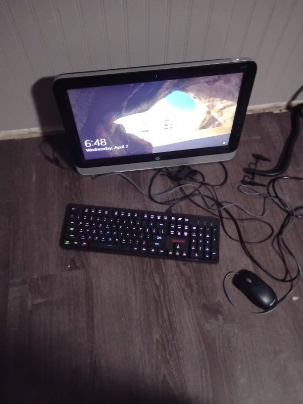 HP Touch Screen Desktop Computer