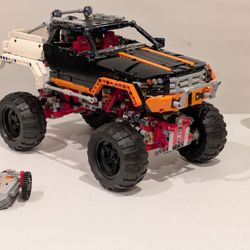 used retired LEGO #9398 remote controlled 4 x 4 Crawler